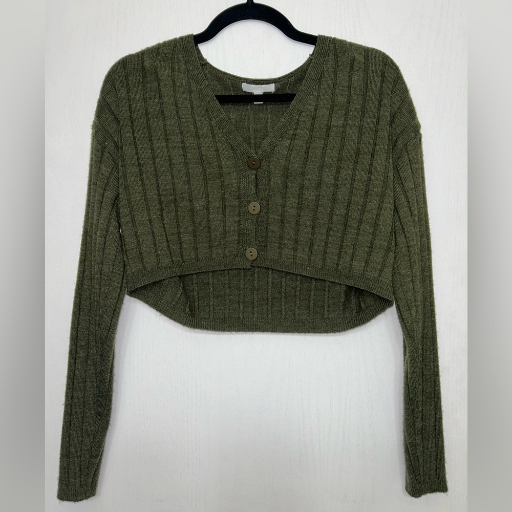 Army green crop top sweater